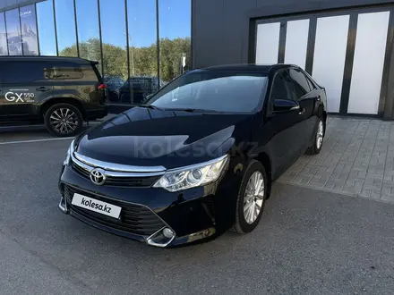 Toyota Camry 2015 года за 12 500 000 тг. в Актобе – фото 9