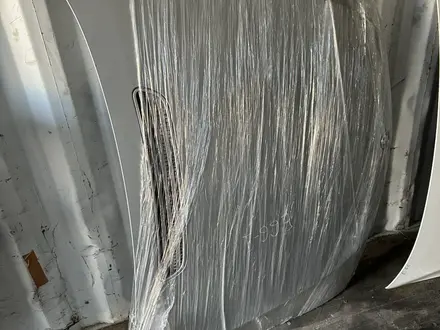 Капот на Bmw за 9 900 тг. в Актау – фото 2