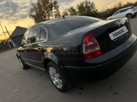 Skoda Superb 2006 года за 3 300 000 тг. в Петропавловск – фото 25