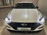 Hyundai Sonata 2021 года за 14 000 000 тг. в Астана – фото 2