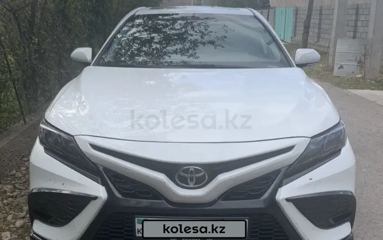 Toyota Camry 2021 года за 13 000 000 тг. в Шымкент