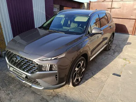 Hyundai Santa Fe 2022 года за 16 500 000 тг. в Семей