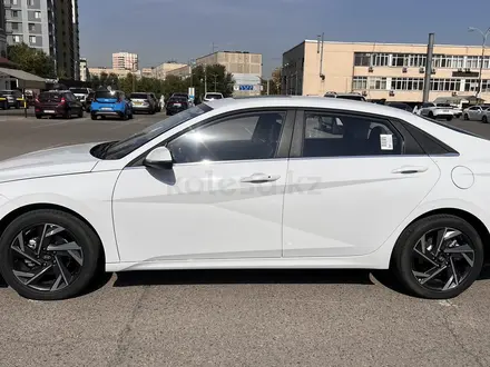 Hyundai Elantra 2024 года за 8 650 000 тг. в Алматы – фото 2