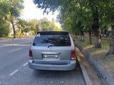 Kia Carnival 2005 годаүшін1 500 000 тг. в Алматы – фото 2