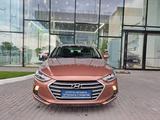 Hyundai Elantra 2018 года за 8 390 000 тг. в Алматы – фото 2