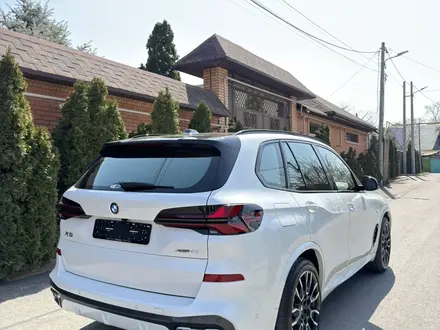 BMW X5 2025 года за 57 500 000 тг. в Алматы – фото 16