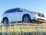 Toyota Highlander 2014 года за 16 100 000 тг. в Петропавловск