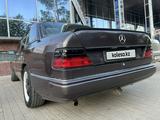 Mercedes-Benz E 200 1991 годаүшін2 000 000 тг. в Актобе – фото 4