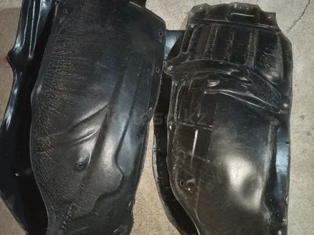 Подкрыльники Камри — 40 за 5 000 тг. в Алматы