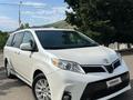 Toyota Sienna 2015 года за 9 000 000 тг. в Актобе
