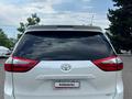 Toyota Sienna 2015 года за 9 000 000 тг. в Актобе – фото 8