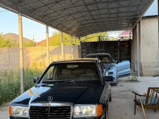 Mercedes-Benz 190
