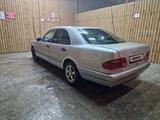 Mercedes-Benz E 200 1998 года за 2 180 000 тг. в Астана – фото 3