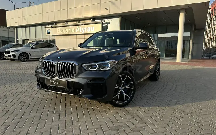 BMW X5 2022 года за 59 892 829 тг. в Атырау