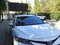 Toyota Camry 2022 годаүшін13 800 000 тг. в Актобе – фото 10
