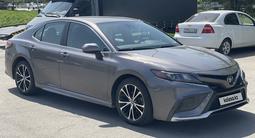 Toyota Camry 2019 года за 12 800 000 тг. в Алматы – фото 2