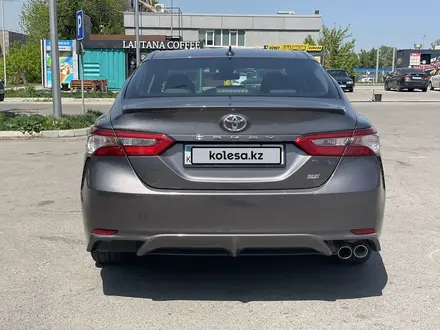 Toyota Camry 2019 года за 12 800 000 тг. в Алматы – фото 5