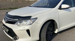 Toyota Camry 2017 года за 9 800 000 тг. в Алматы – фото 3