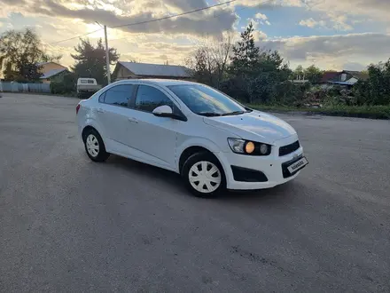 Chevrolet Aveo 2013 года за 3 400 000 тг. в Петропавловск – фото 4