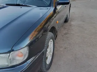 Nissan Maxima, 1998