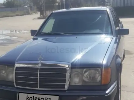 Mercedes-Benz E 250 1991 года за 1 500 000 тг. в Алматы – фото 3