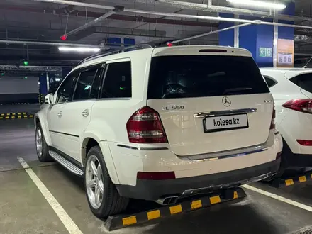 Mercedes-Benz GL 550 2007 года за 7 950 000 тг. в Астана – фото 26