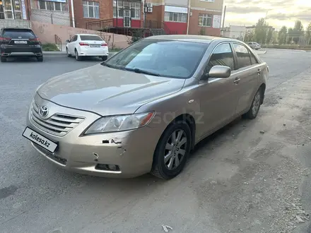 Toyota Camry 2007 года за 4 300 000 тг. в Актобе – фото 2