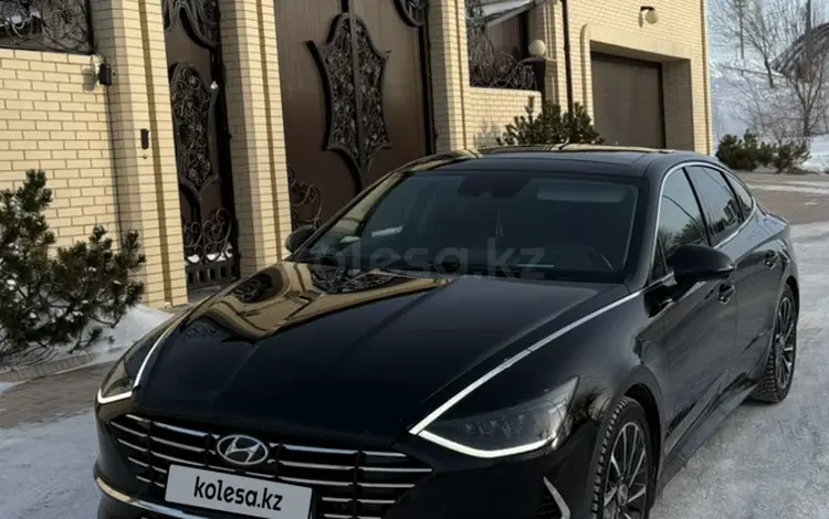 Hyundai Sonata 2020 годаfor13 200 000 тг. в Караганда