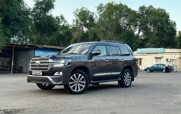 Toyota Land Cruiser 2015 годаfor22 000 000 тг. в Астана