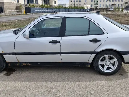 Mercedes-Benz C 180 1996 года за 1 800 000 тг. в Астана – фото 12