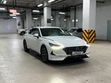 Hyundai Sonata 2023 годаfor14 200 000 тг. в Астана – фото 2