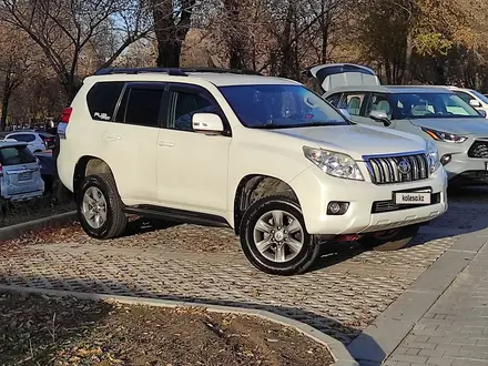 Toyota Land Cruiser Prado 2010 года за 15 800 000 тг. в Алматы – фото 4