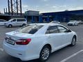 Toyota Camry 2014 года за 9 800 000 тг. в Шымкент – фото 3