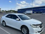 Toyota Camry 2014 года за 9 800 000 тг. в Шымкент – фото 3