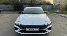 Hyundai Elantra 2023 года за 11 700 000 тг. в Алматы – фото 3