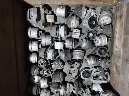 Подушки двигателя и коробки на разные авто за 1 602 тг. в Шымкент – фото 2
