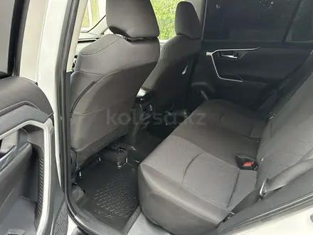 Toyota RAV4 2020 года за 14 700 000 тг. в Алматы – фото 19