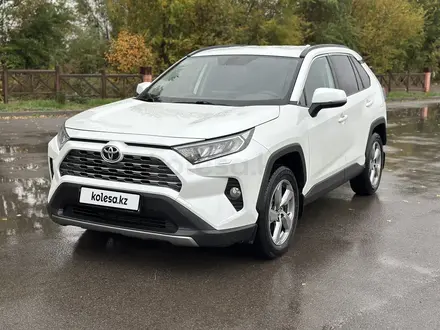 Toyota RAV4 2020 года за 14 700 000 тг. в Алматы – фото 2