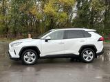 Toyota RAV4 2020 годаfor14 500 000 тг. в Алматы – фото 3