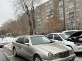 Mercedes-Benz E 240 1999 годаүшін2 500 000 тг. в Караганда – фото 2