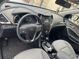 Hyundai Santa Fe 2018 годаүшін7 800 000 тг. в Актау – фото 3