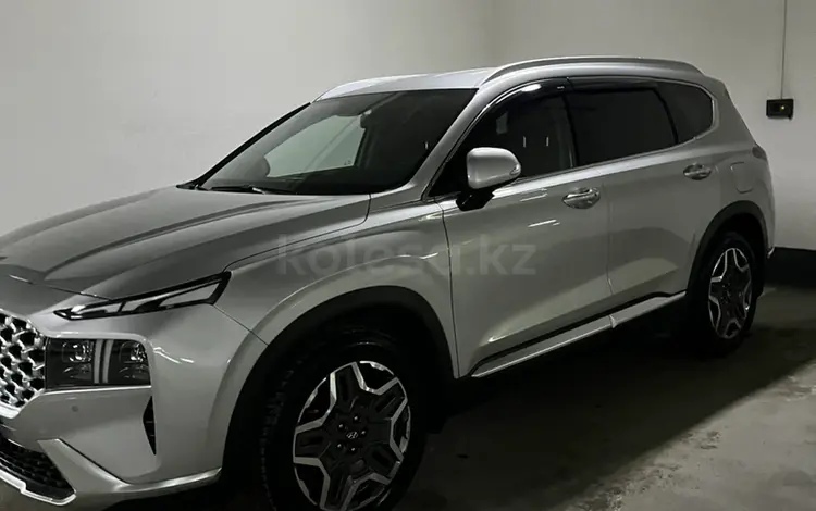 Hyundai Santa Fe 2022 года за 17 000 000 тг. в Алматы