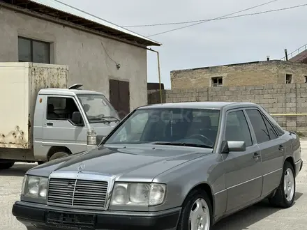 Mercedes-Benz E 230 1993 года за 1 900 000 тг. в Шымкент – фото 13