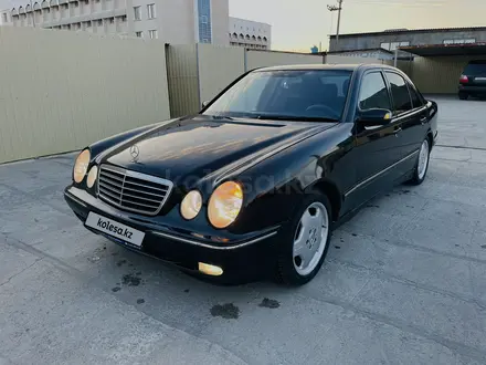 Mercedes-Benz E 320 2001 годаүшін4 500 000 тг. в Атырау