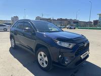 Toyota RAV4 2021 года за 14 500 000 тг. в Петропавловск