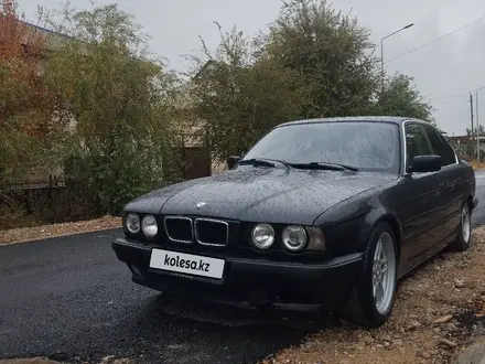 BMW 525 1992 года за 1 500 000 тг. в Туркестан – фото 2