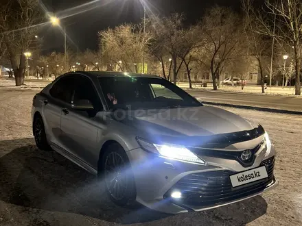 Toyota Camry 2019 годаүшін12 900 000 тг. в Семей – фото 3