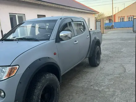 Mitsubishi L200 2007 года за 6 500 000 тг. в Атырау – фото 2