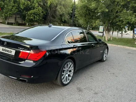 BMW 750 2009 года за 7 500 000 тг. в Алматы – фото 3