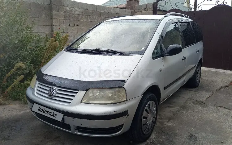 Volkswagen Sharan 2003 года за 2 200 000 тг. в Шымкент